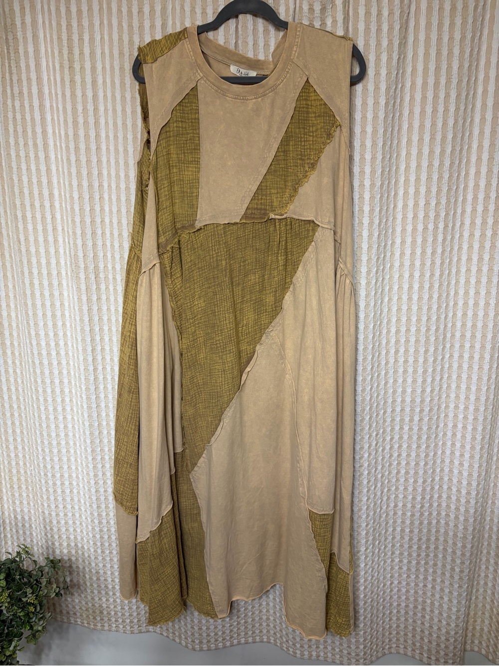 Oli & Hali Boho Patchwork Sleeveless Midi Dress in Olive/Tan